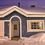 Kuukkeli Teerenpesue F 46 Hotel Saariselkä