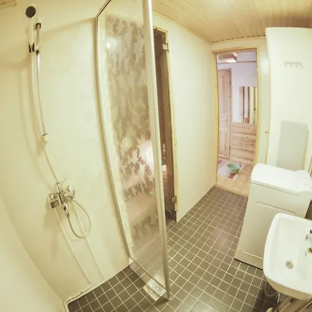 Kuukkeli Teerenpesue F 46 Hotel 3*