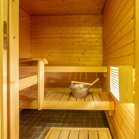 Kuukkeli Teerenpesue F 46 Saariselkä