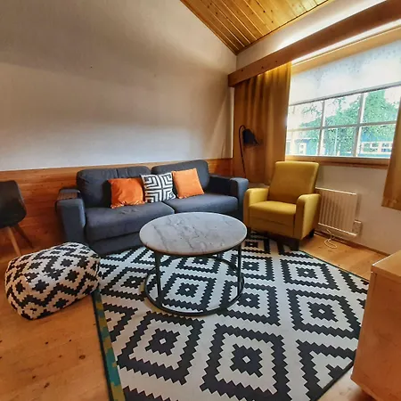 Kuukkeli Teerenpesue F 46 Hotel